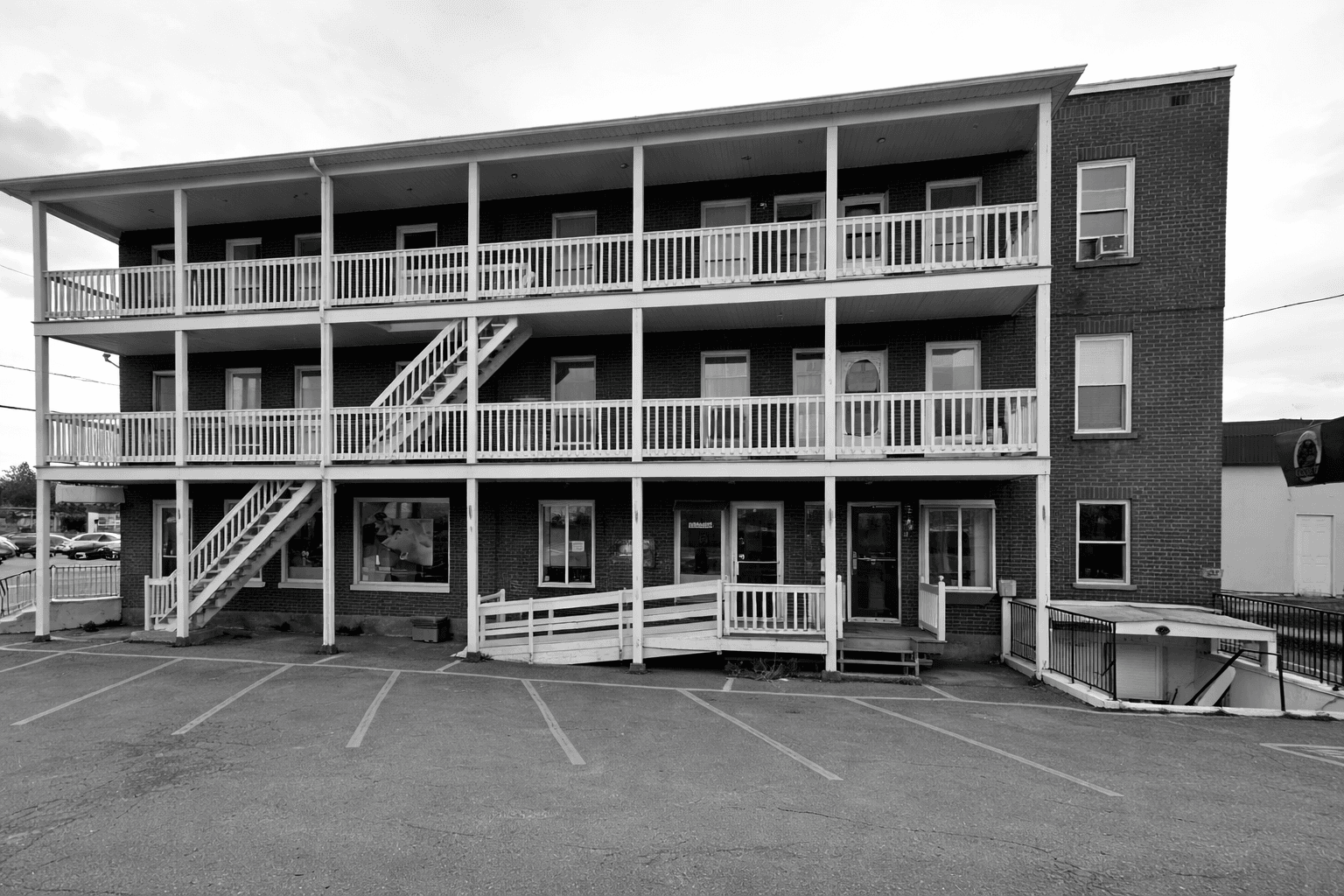 12 unités — Sherbrooke
